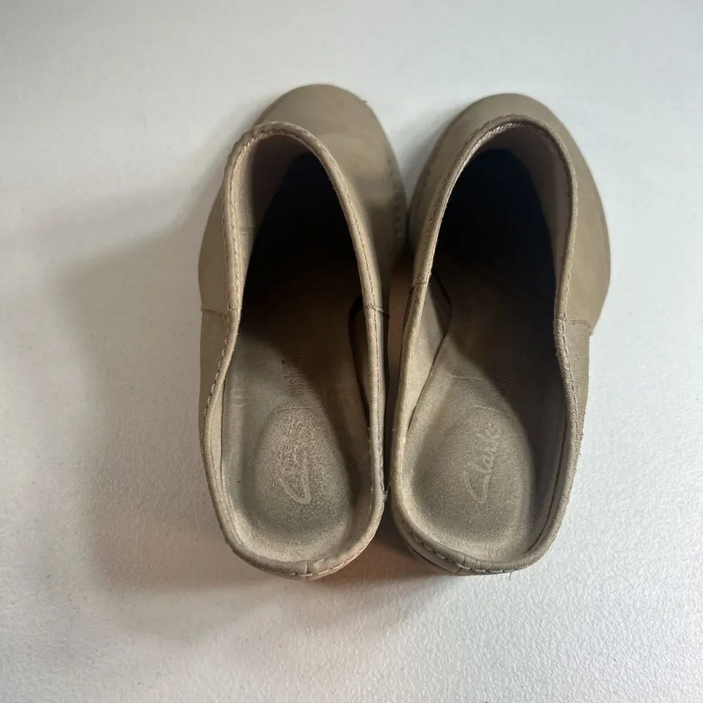 Clarks Women’s Leather Mule Size 7.5 Taupe Block Heel Smooth Nubuck